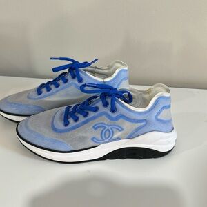 CHANEL sneakers 2019